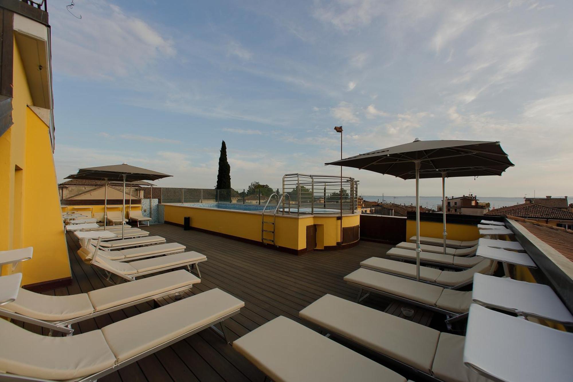 Hotel Namia By Dori Bardolino Extérieur photo