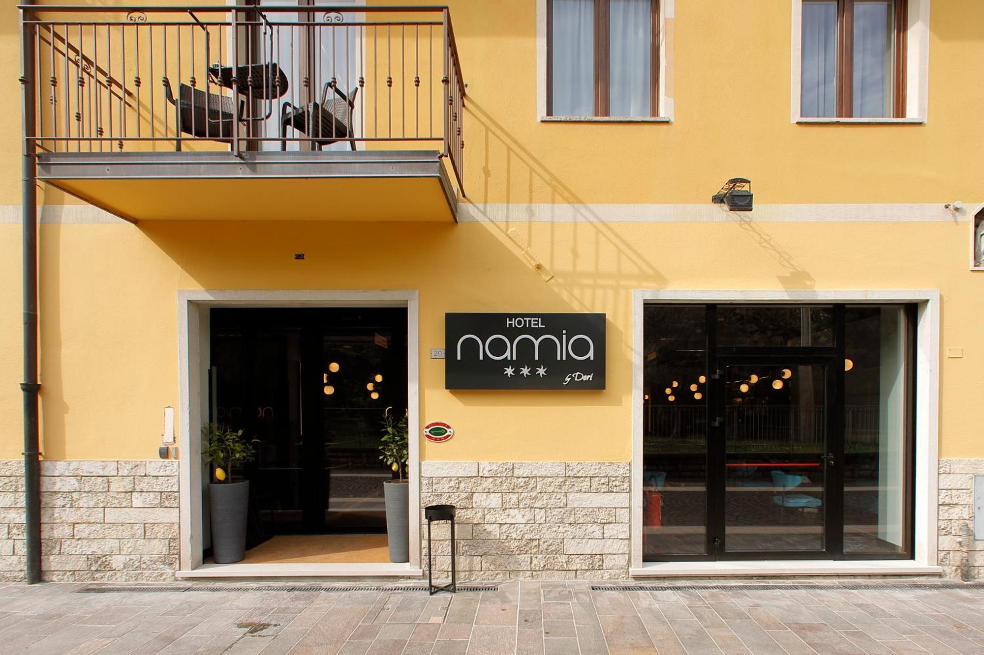 Hotel Namia By Dori Bardolino Extérieur photo